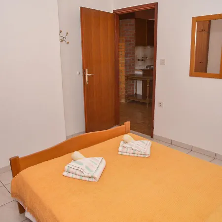 Apartment Lonic I.4 Kukljica